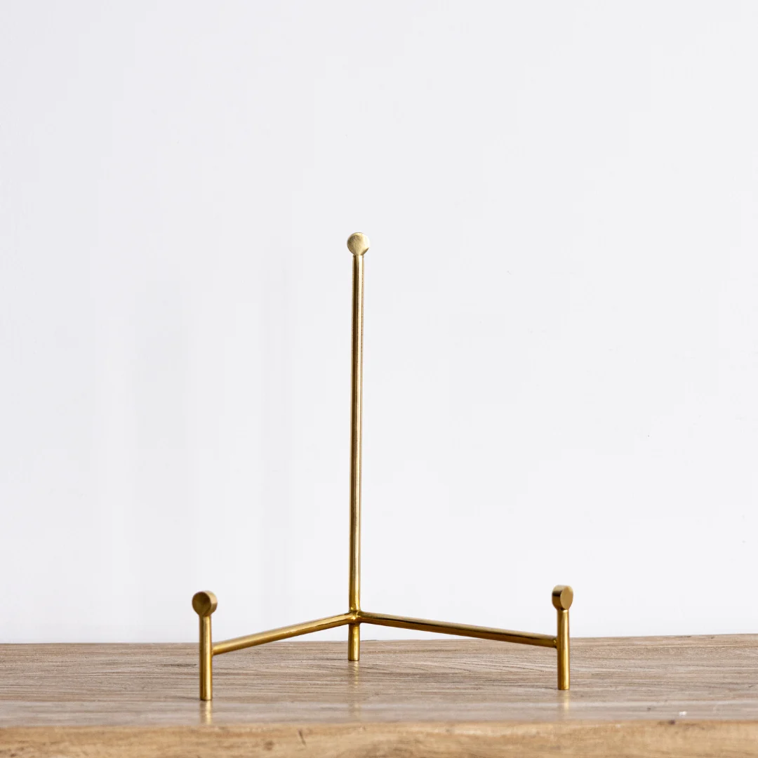Gold Straight Easel