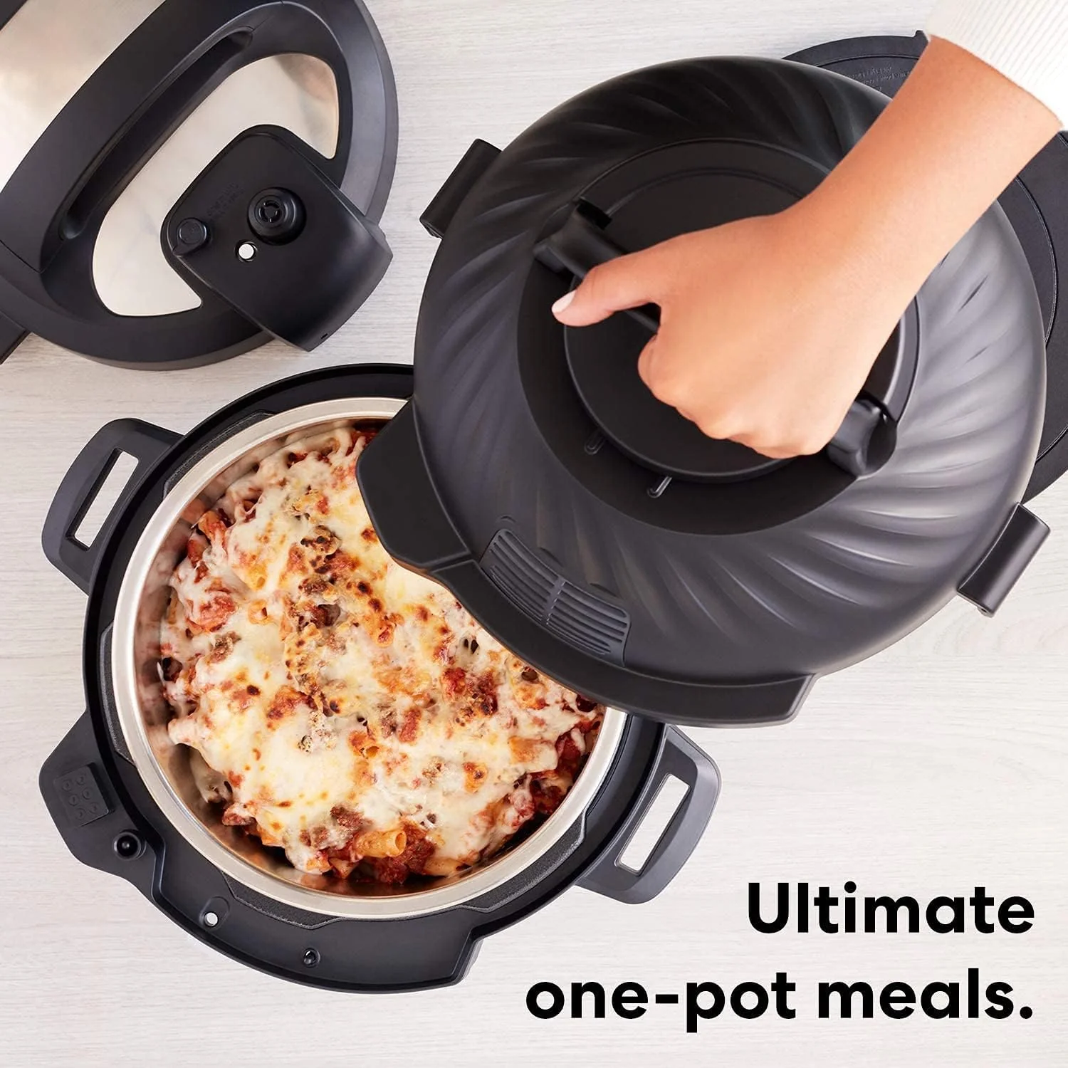 Instant Pot Duo 7-in-1 Electric Pressure Cooker, Slow Cooker, Rice Cooker, Steamer, Saut茅 Pan, Yogurt Maker, Warmer, and Sterilizer