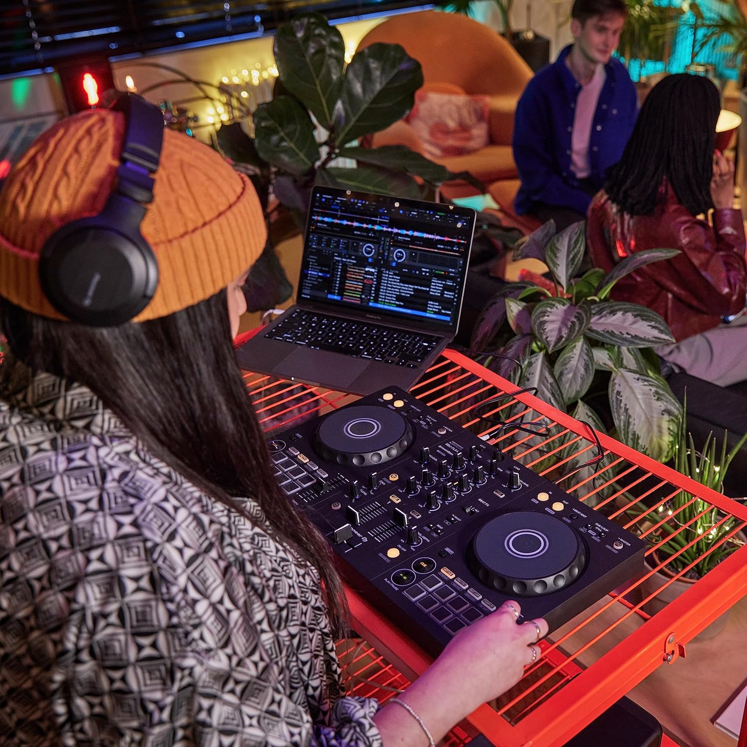 DJ DDJ-FLX4 2-Deck Controller – Graphite