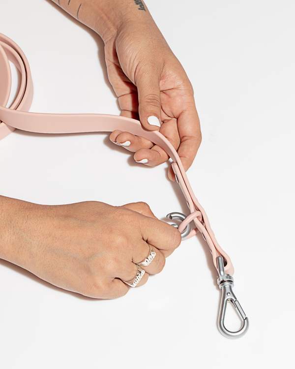 Blush Leash