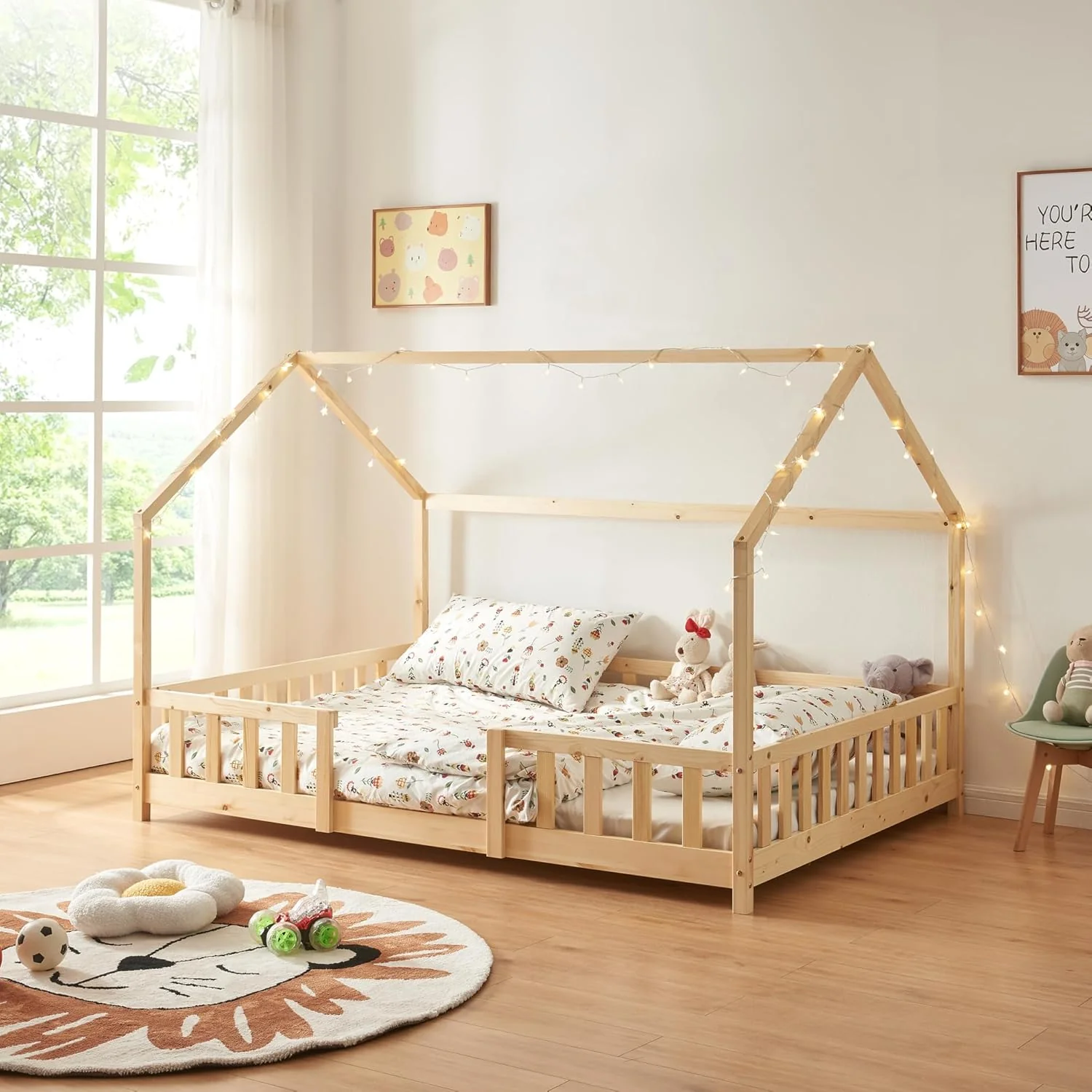 [en.casa] Letto per bambini Sisimiut a capanna 80 x 160 cm con protezione anticaduta letto in legno per bambini letto a terra rete a doghe in legno di pino Bianco opaco