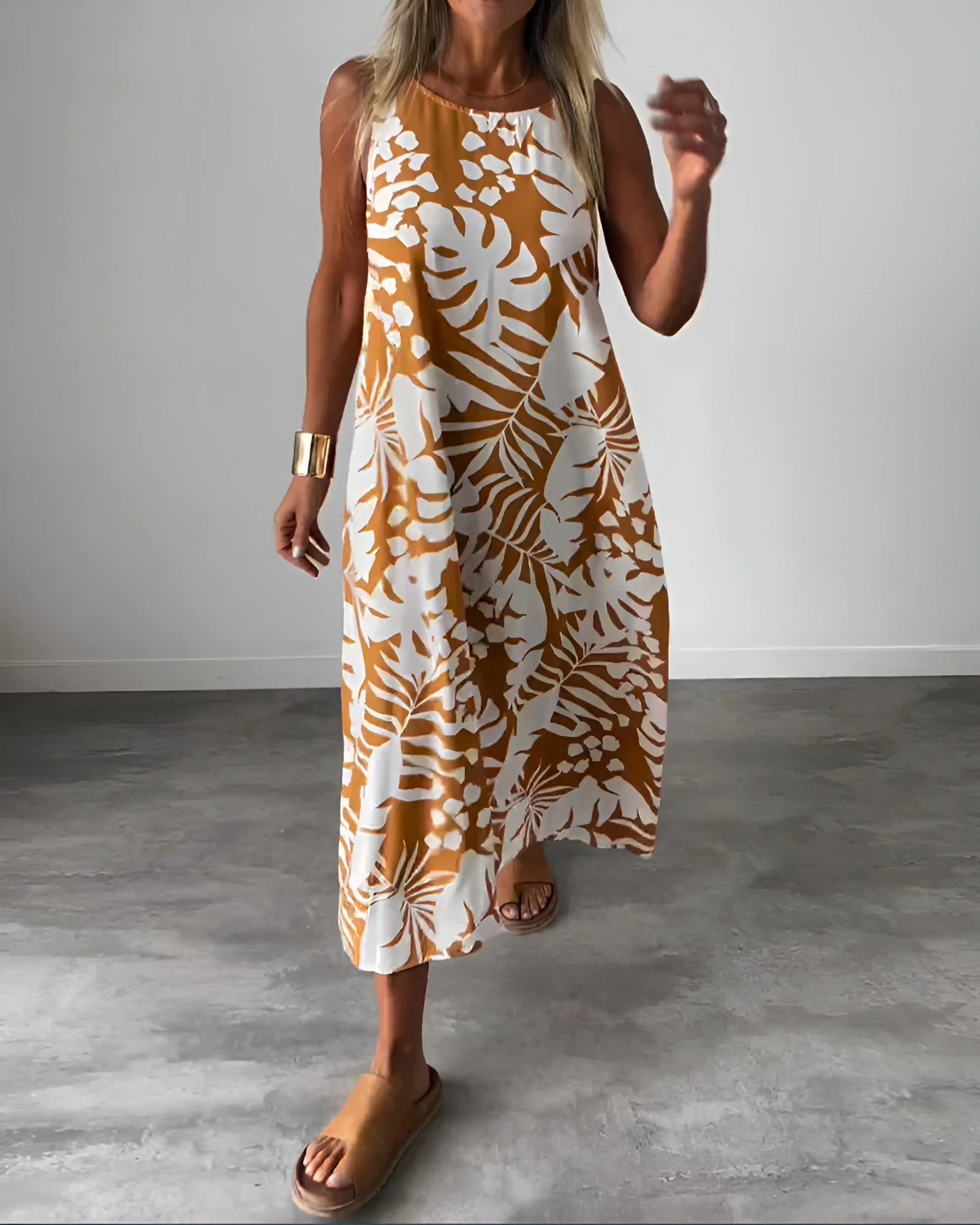 Womena??s Elegant Sleeveless Dress Flattering Summer Style