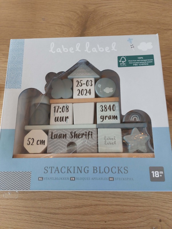 ''Label Label'' houten stapelhuisje blauw (met naam)