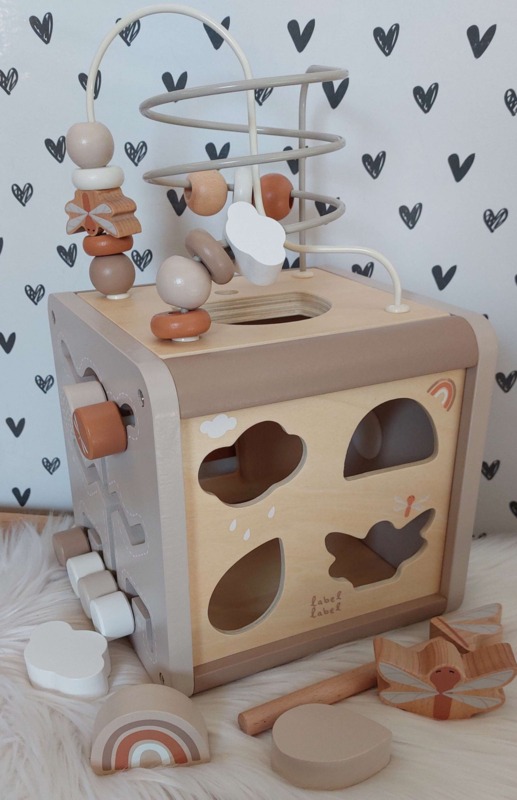 ''Label Label'' houten activiteitenkubus Nougat (met naam)