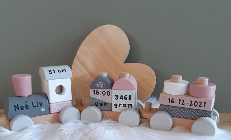 ''Label Label'' houten blokkentrein roze-grijs (met naam)