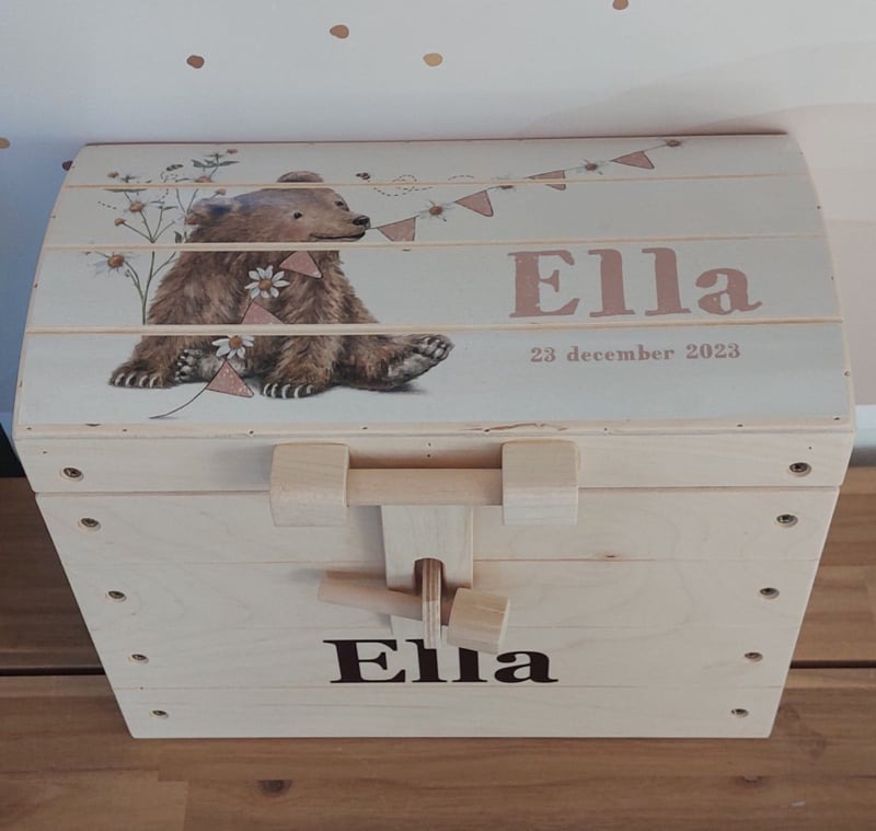 Houten speelgoedkist met Geboortekaartje