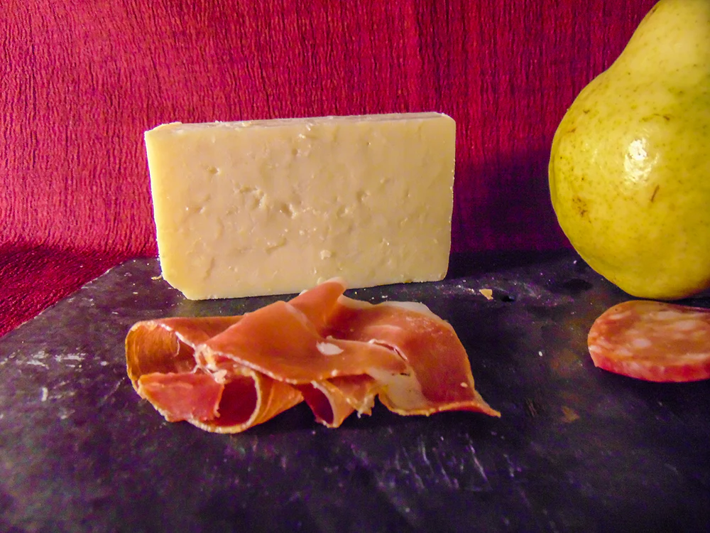 4 oz Old German Weissa Kase