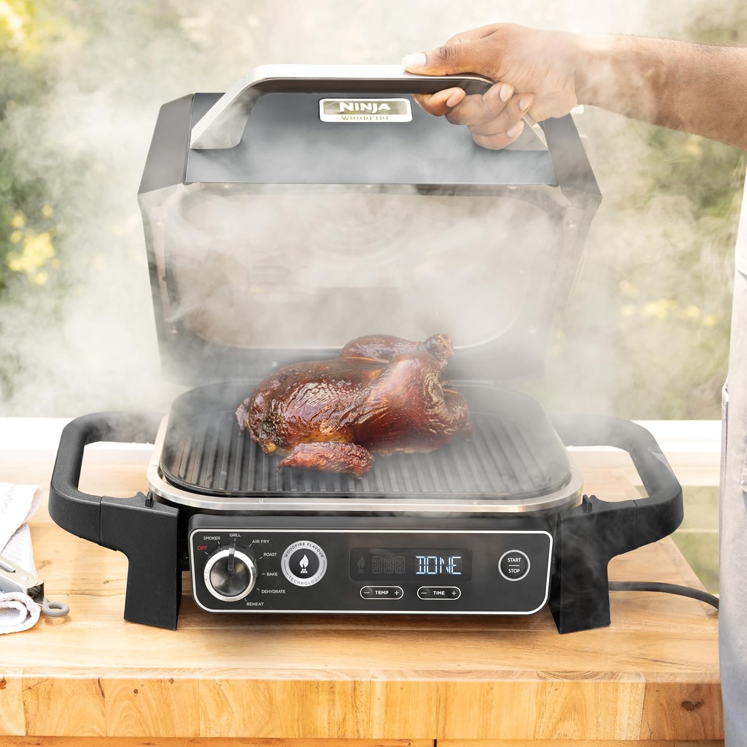 Ninja Woodfire Pro Connect XL Electric BBQ Grill & Smoker with App Control, Digital Sensor, Large 7-in-1 Grill & Air Fryer with Wood Fire Pellets, Weatherproof, Black OG901EU