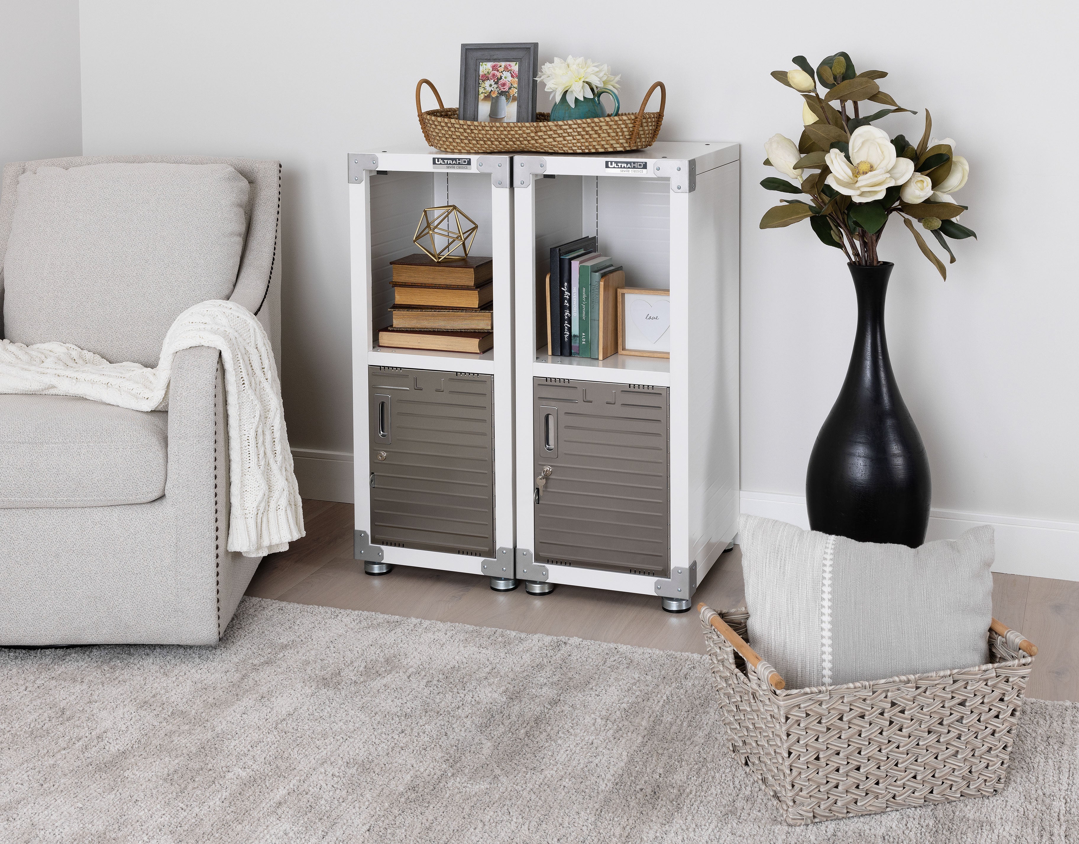 2025 UltraHD? Stapelbare Kasten met 4 Deuren