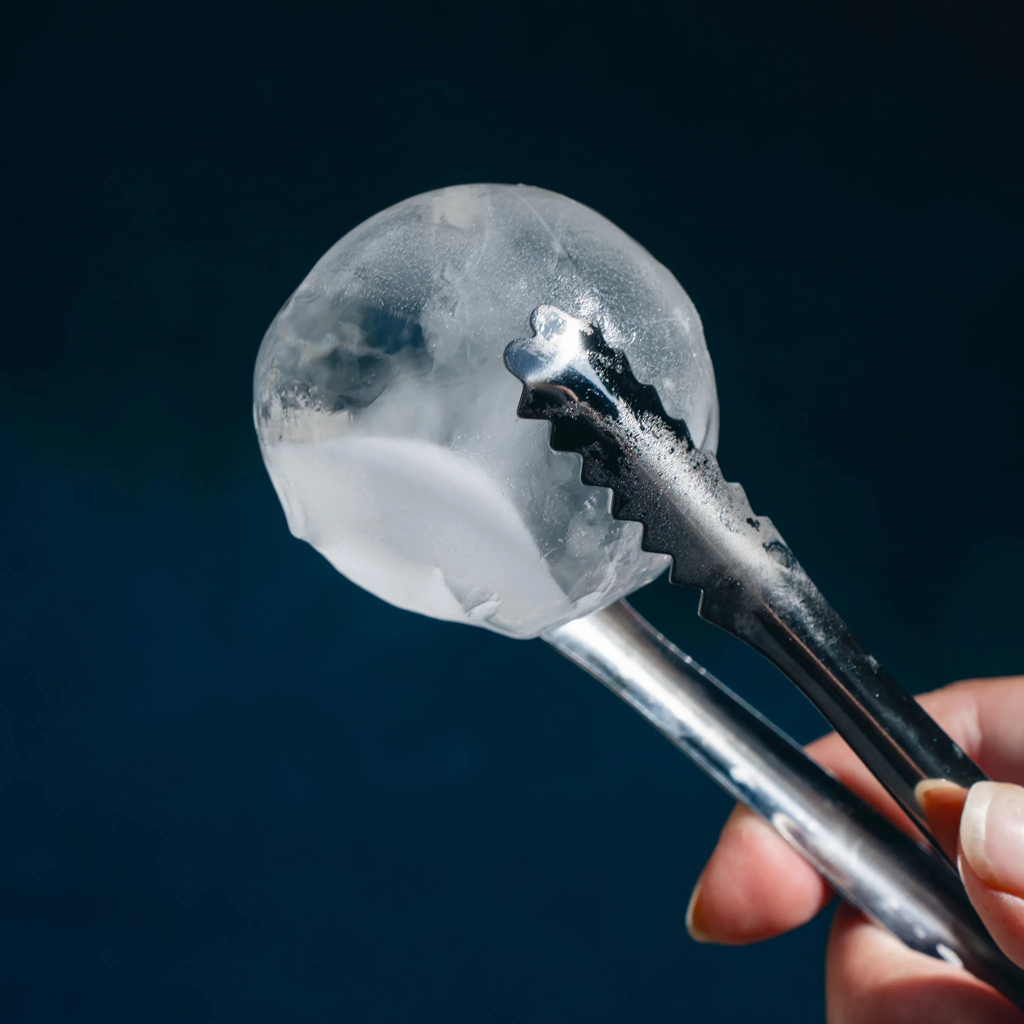 2025 Newair? Bovenblad Ijsbolmaker voor Whiskey, 32 IJsbolletjes / 24 Uur