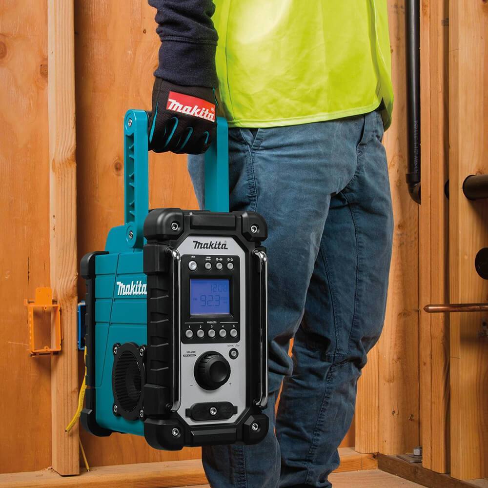 2025 Makita XRM05 Draadloze Radio voor Werkplek 18V LXT Lithium-Ion - Los Gereedschap