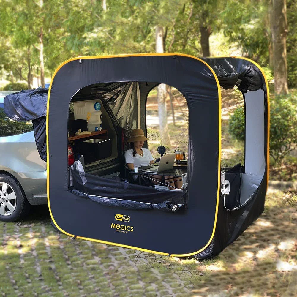 Inklapbare tent voor de kofferbak van een auto