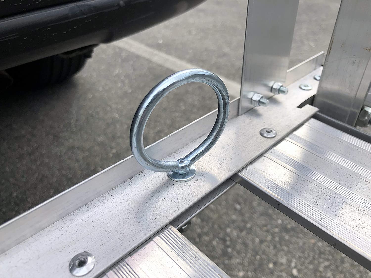 80779 Aluminium bagagedrager voor bevestiging aan de trekhaak met 119 cm oprijplaat, 1 stuk