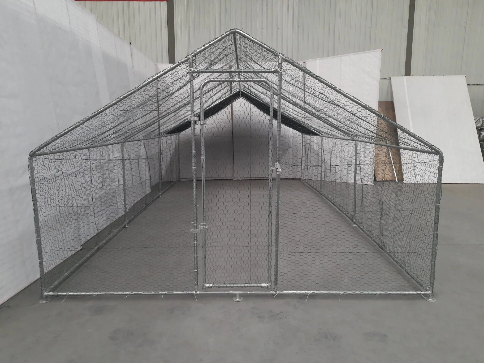 2025 Hondenkennel en Kippenhok 10x20 FT �C Duurzaam Metalen Omheining met Structuur