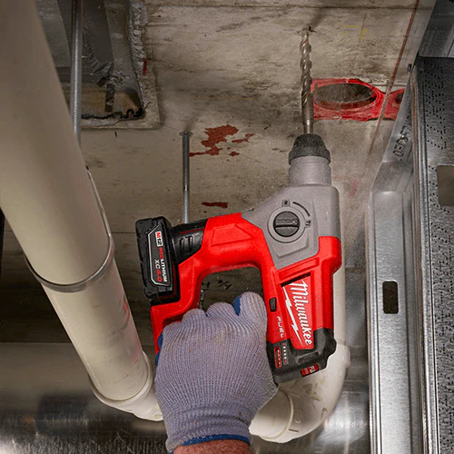 2025 Milwaukee 2416-21XC M12 FUEL 12V SDS-Plus Rotationshamer met 4.0Ah Accu