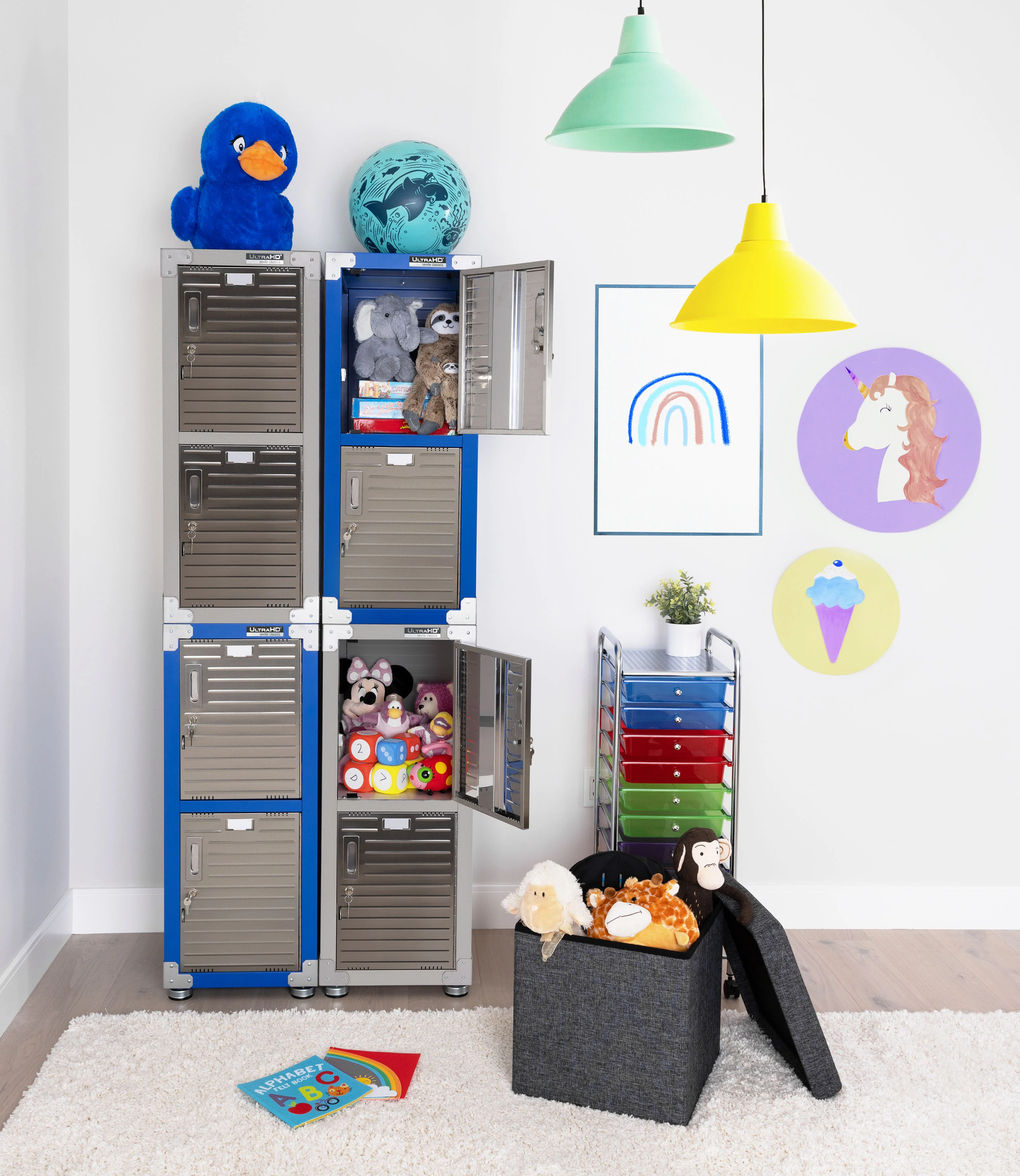 2025 UltraHD? Stapelbare Kasten met 4 Deuren