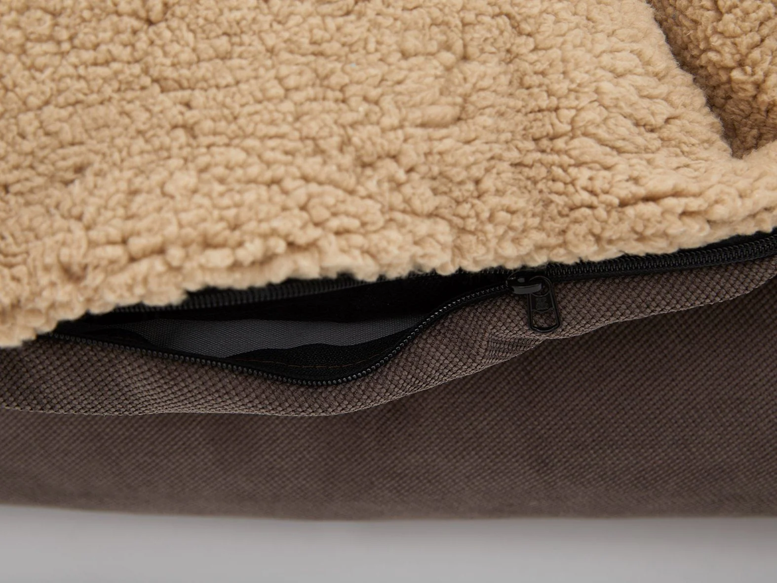 2025 Hondenbed LALELU