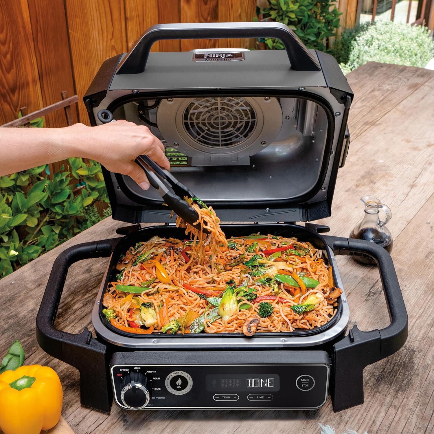 Ninja Woodfire Pro Connect XL Electric BBQ Grill & Smoker with App Control, Digital Sensor, Large 7-in-1 Grill & Air Fryer with Wood Fire Pellets, Weatherproof, Black OG901EU
