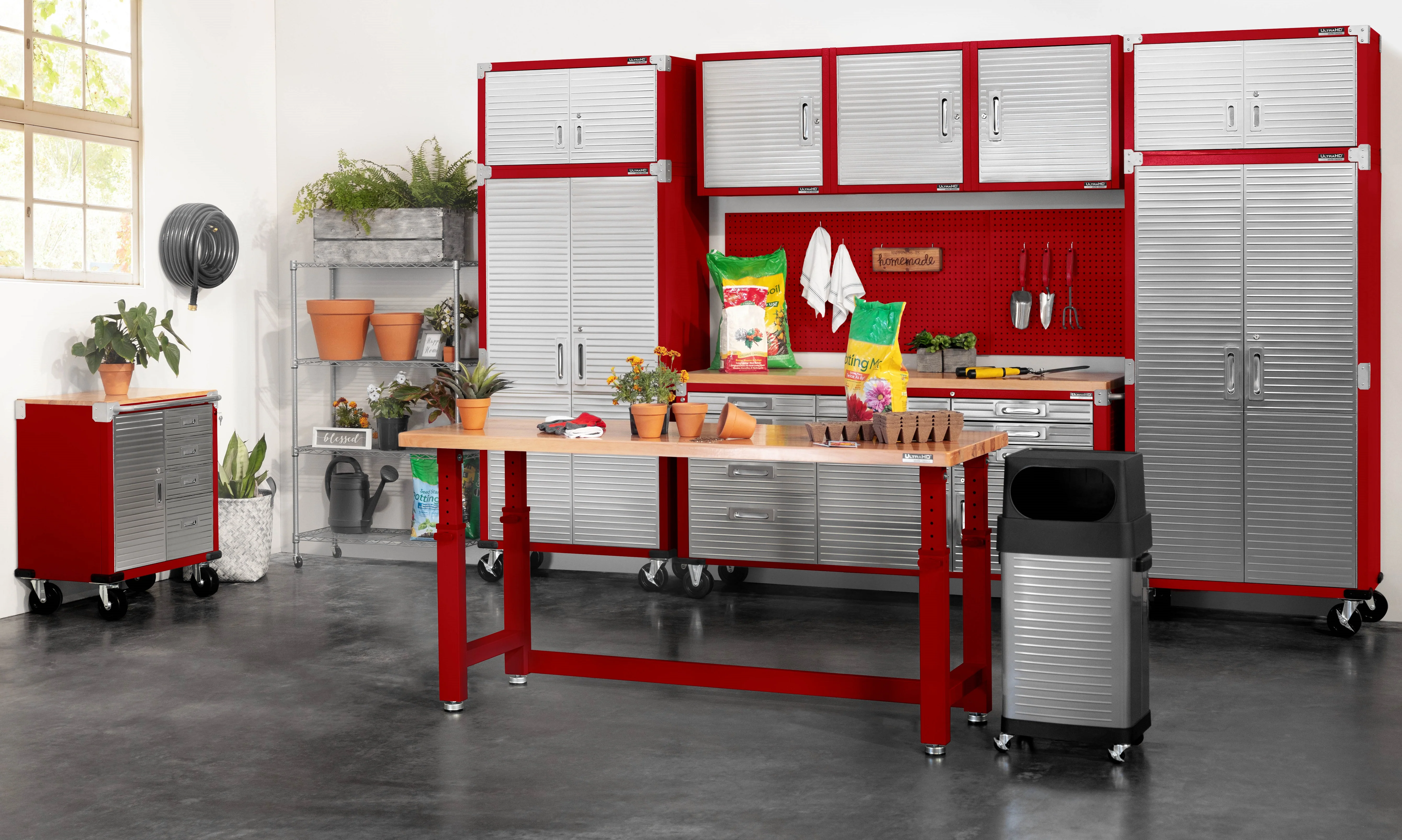 2025 UltraHD? Stapelbare Bovenkast