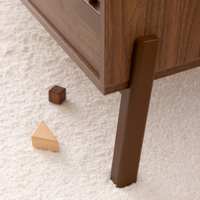 2025 Quax Babybed Ashi Collectie �C Kastanjebruin | Tijdloze eenvoud & minimalistisch design | Verstelbare hoogte (30/45/60 cm) | FSC-gecertificeerd beukenhout | Inclusief lattenbodem, zonder matras