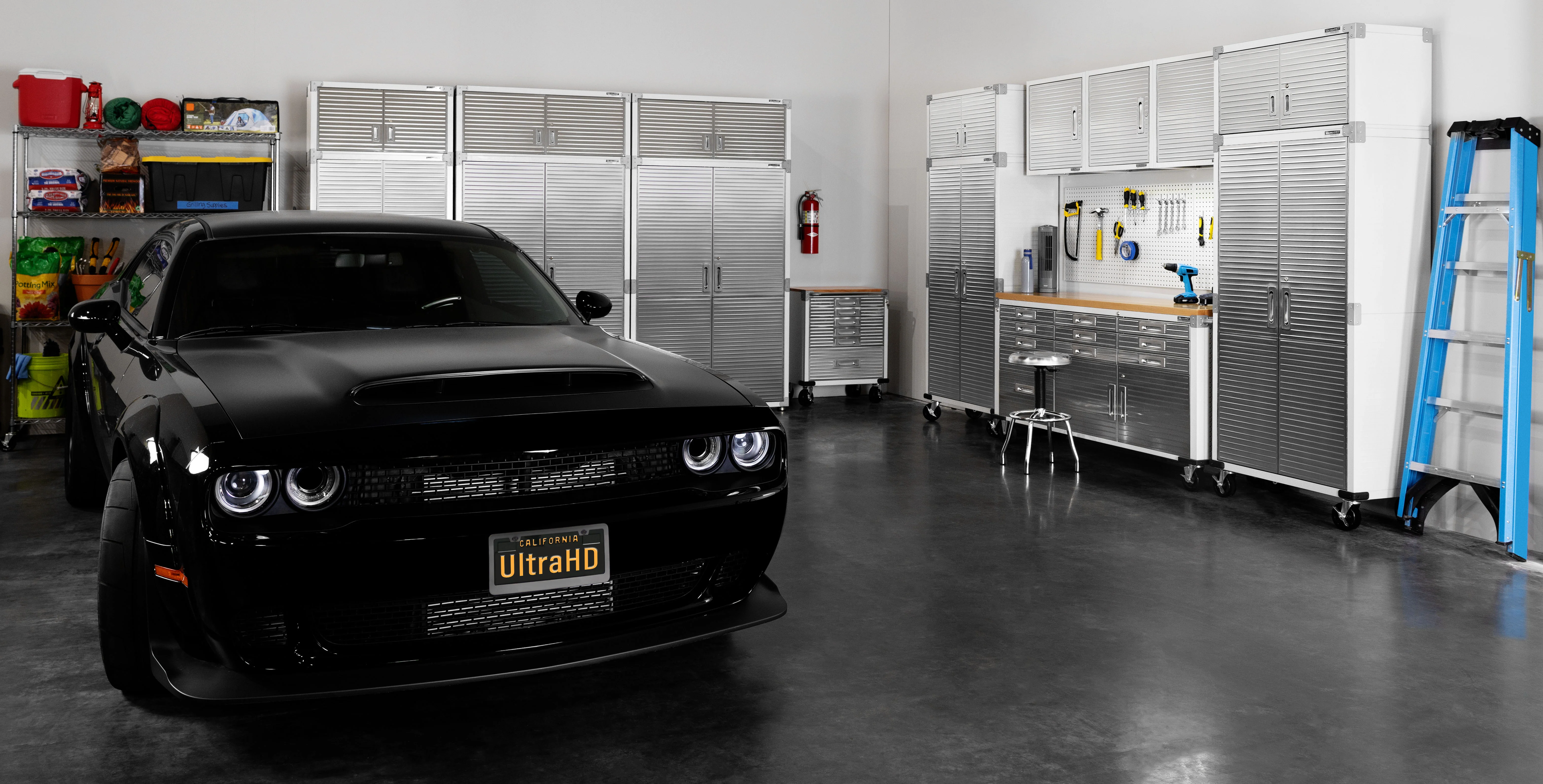 2025 UltraHD? Stapelbare Bovenkast