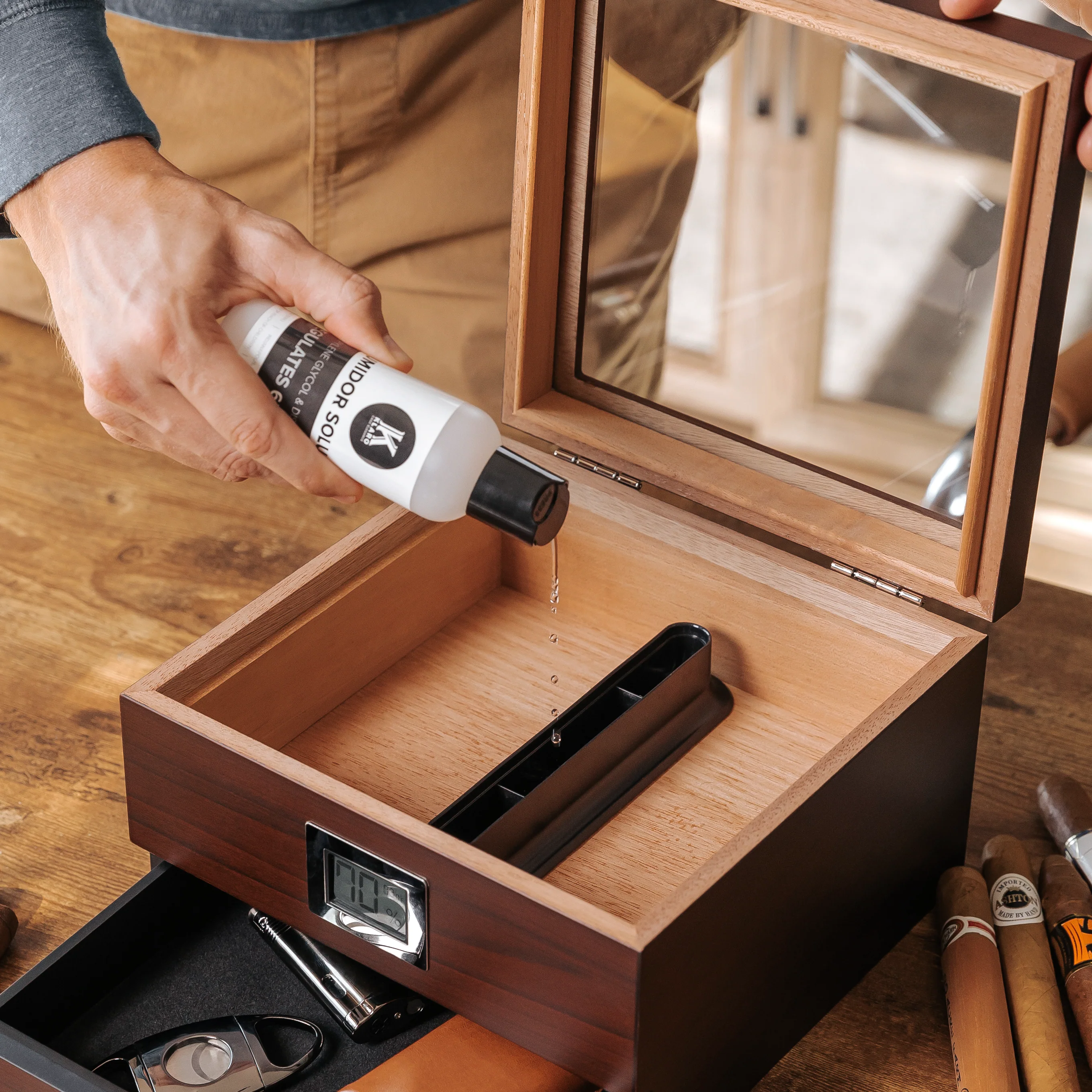 2025 Renzo Humidor �C Precisie Ontworpen voor Perfecte Vochtigheid