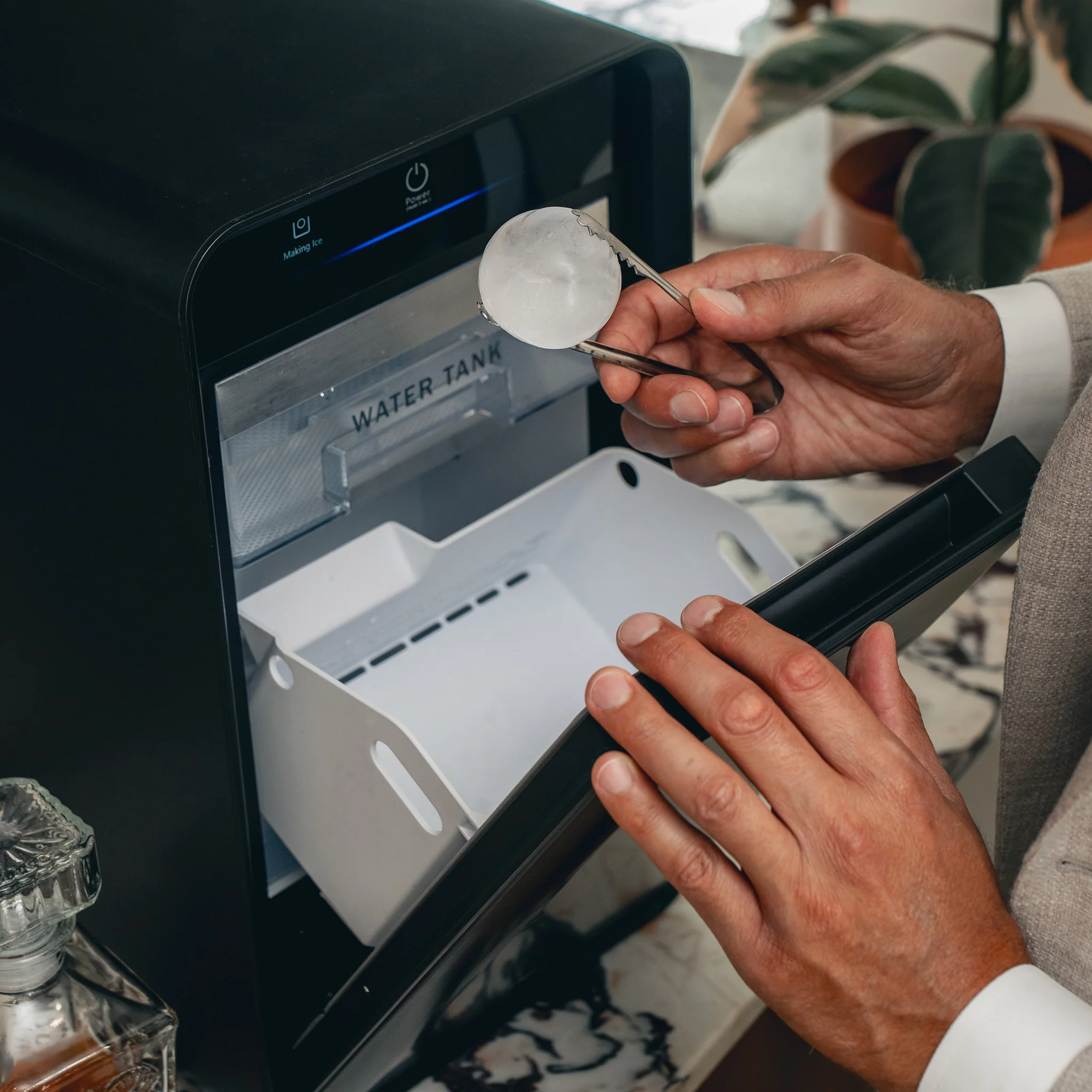 2025 Newair? Bovenblad Ijsbolmaker voor Whiskey, 32 IJsbolletjes / 24 Uur