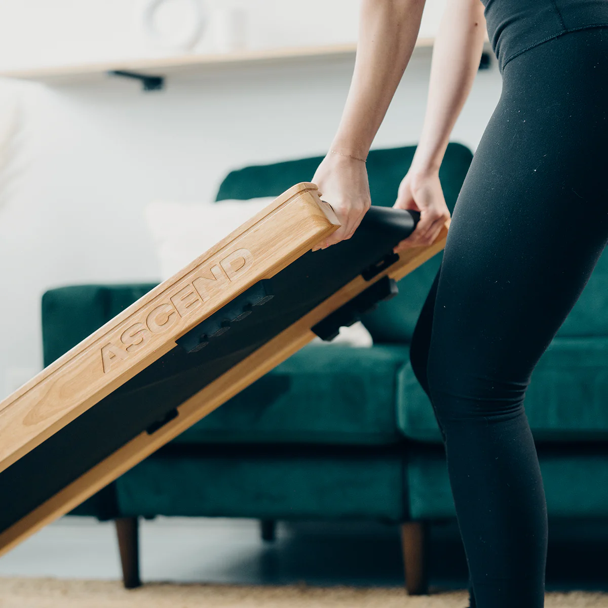 2025 Elegante Houten Onderbureau Wandelmat �C Compact, Stille Motor van 1,68 HP, 12 Trainingsprogramma��s, Bluetooth en Afstandsbediening