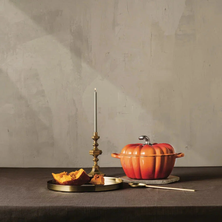 2025 Le Creuset - Pompoen braad- / stoofpan Signature Oranjerood 24 cm 3,7 l