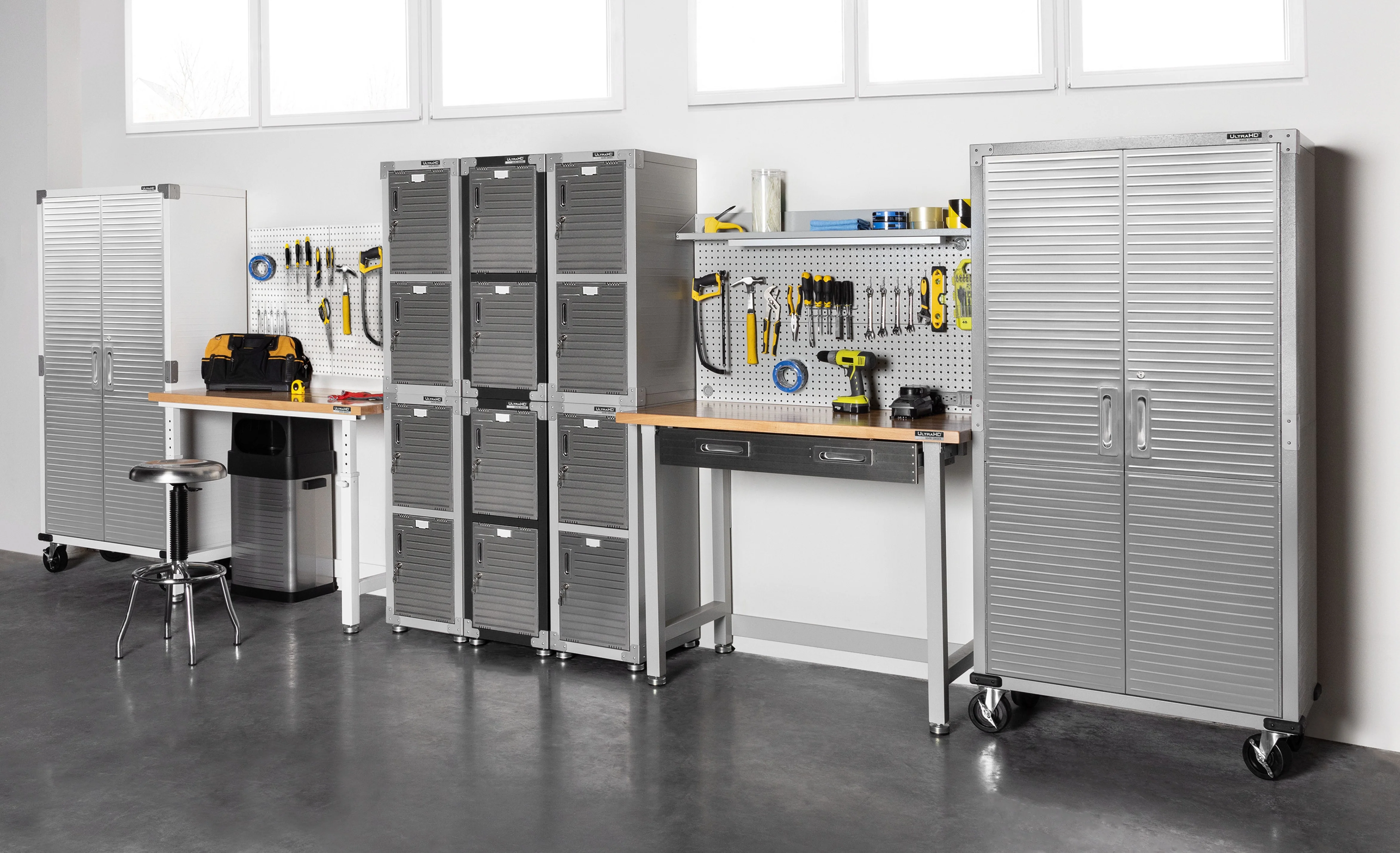 2025 UltraHD? Stapelbare Kasten met 4 Deuren