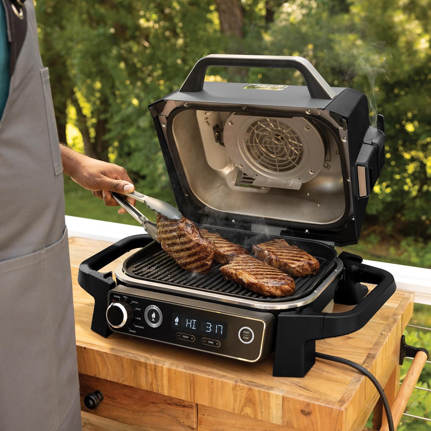 Ninja Woodfire Pro Connect XL Electric BBQ Grill & Smoker with App Control, Digital Sensor, Large 7-in-1 Grill & Air Fryer with Wood Fire Pellets, Weatherproof, Black OG901EU