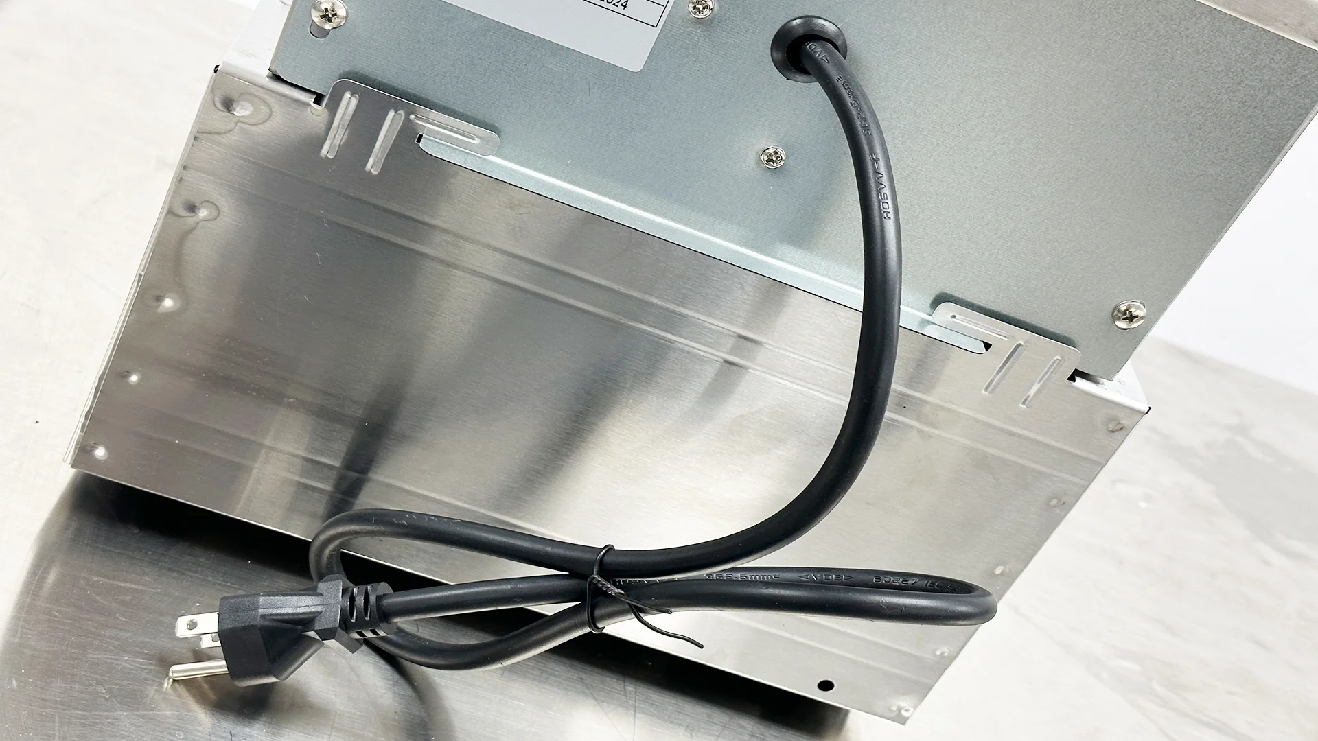 Elektrische friteuse 1600 W, roestvrijstalen tafelfriteuse met grote capaciteit, multifunctionele versterkte friteuse, enkele commerci?le kamer met 2,5 gallons