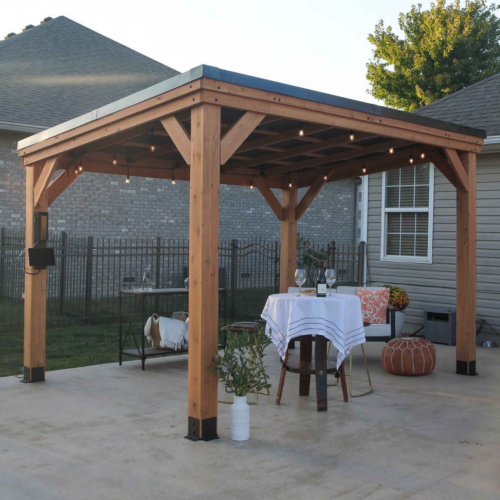 Backyard Discovery 12��9.5 Arcadia Gazebo