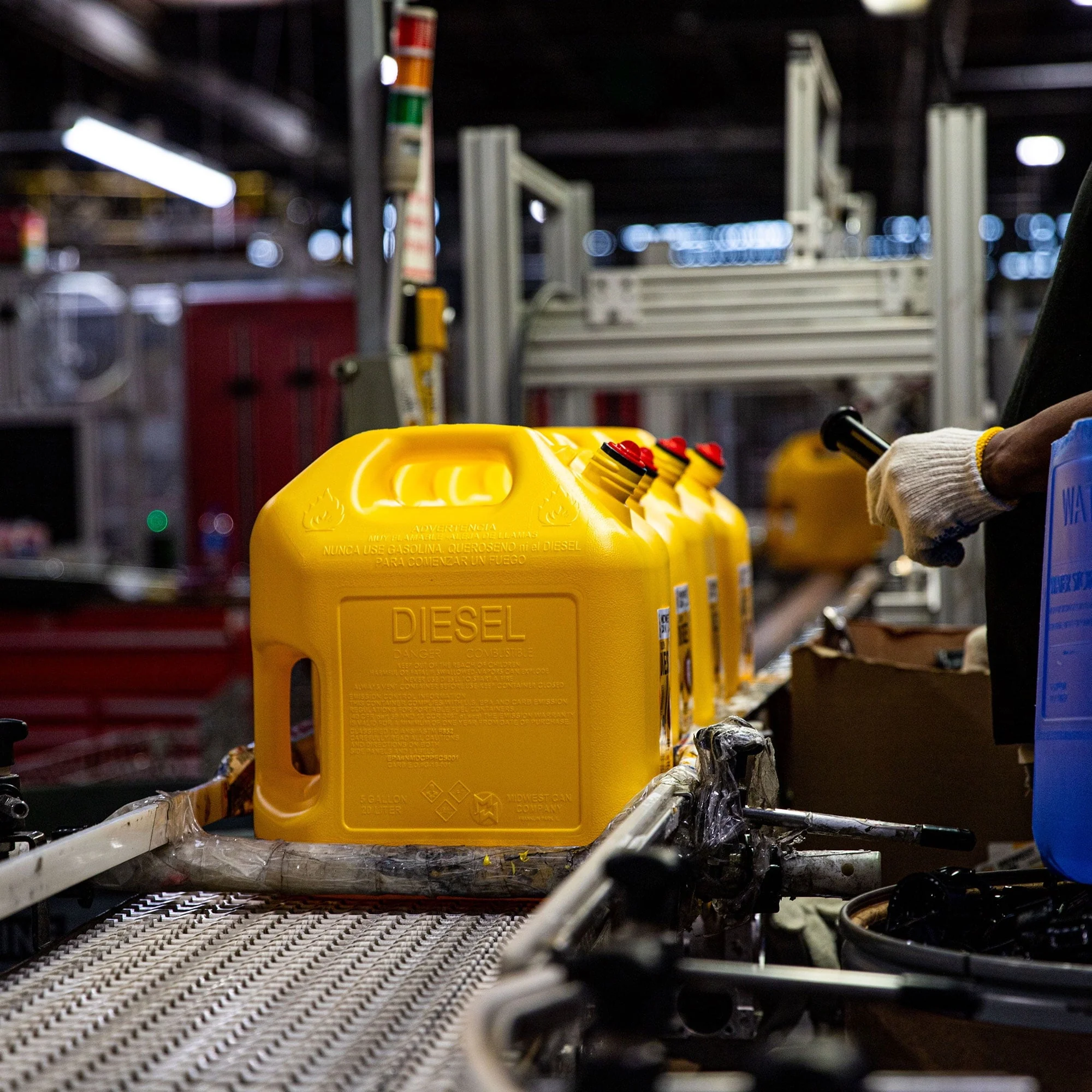 5 Gallon Diesel Can Fuel Container w/ Auto Shut Off (4 Pack)