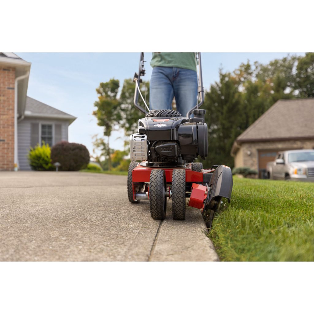 TBE550 Driveway Edger, 140cc Briggs & Stratton Engine, 9��� Triple-Edge Blade, 3 Bevel Positions