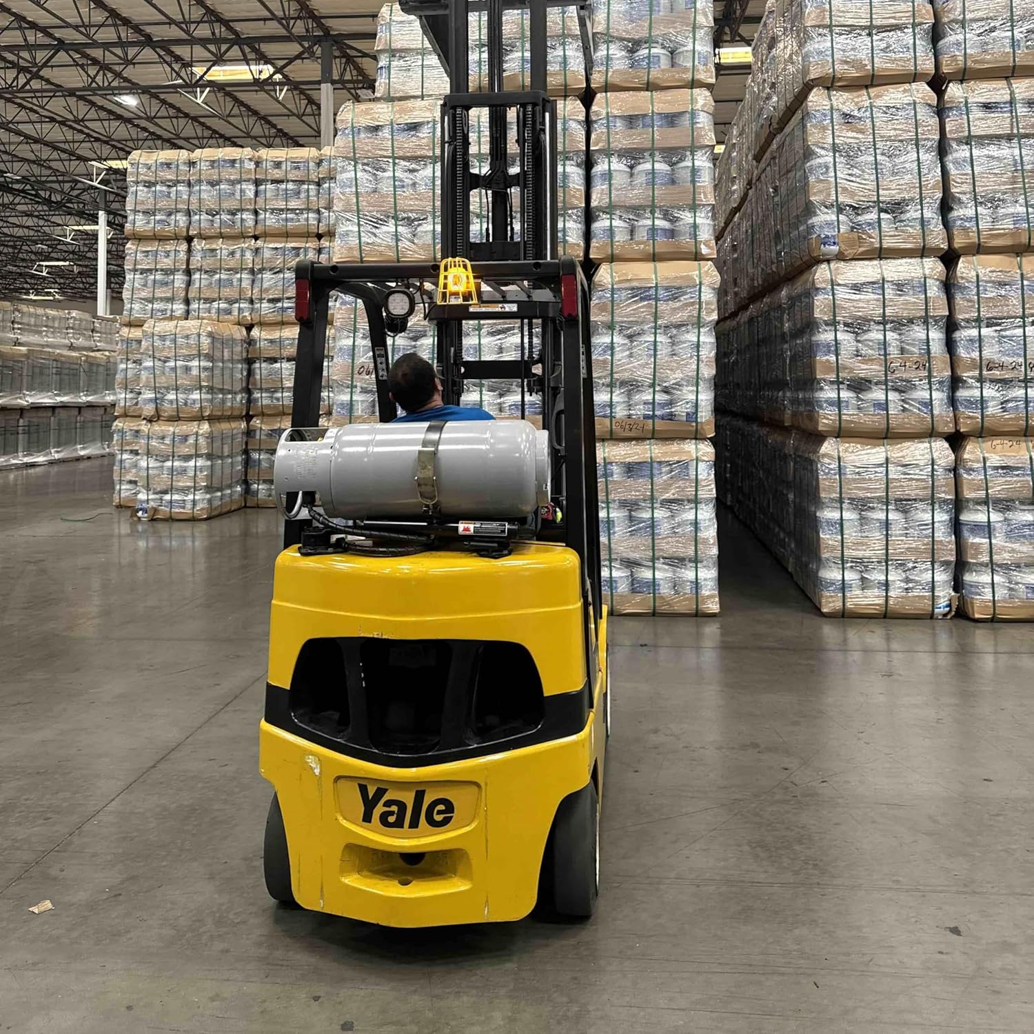 Steel Forklift Propane Tank Cylinder with Built-in Gauge, Gray-Flame King