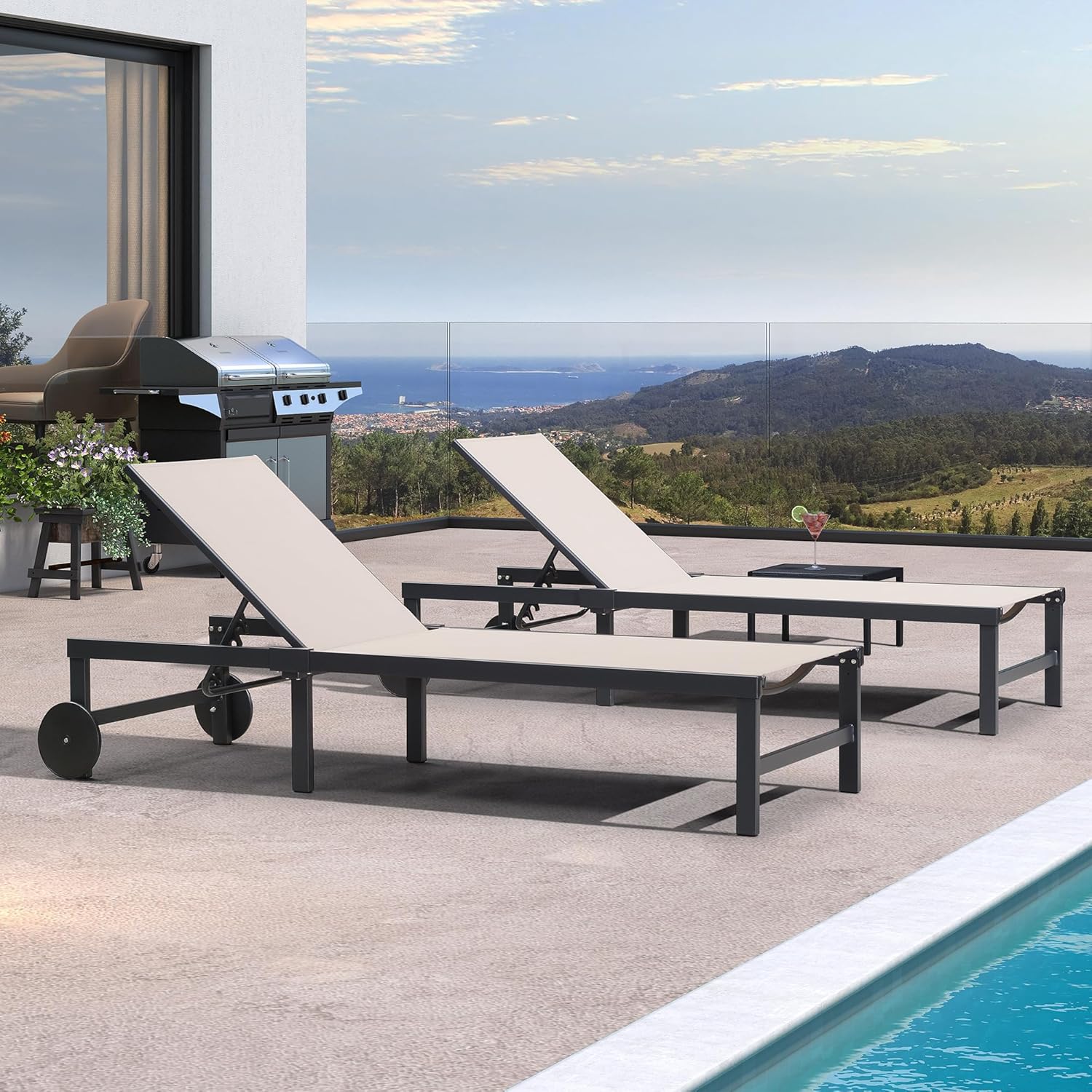 PURPLE LEAF Patio Tanning Lounge Chair Set with Face Down Hole Outdoor Aluminum Adjustable Reclining Chairs Wheels Pillows and Table for Poolside Beach Sunbathing Lounger, Beige