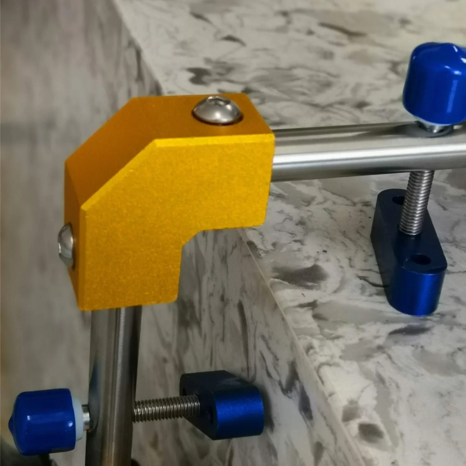 Angle 90 Degree Countertop Seam Setter with 6