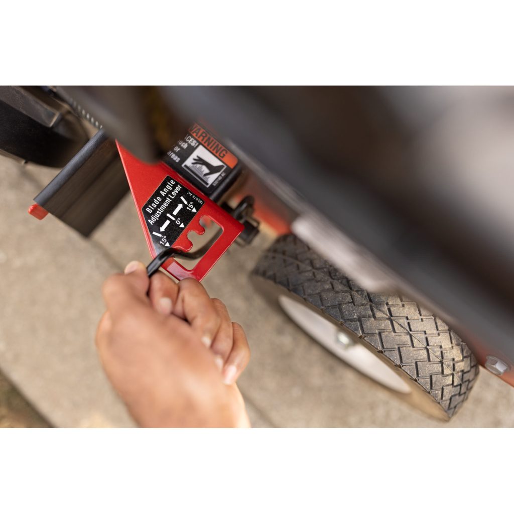 TBE550 Driveway Edger, 140cc Briggs & Stratton Engine, 9��� Triple-Edge Blade, 3 Bevel Positions