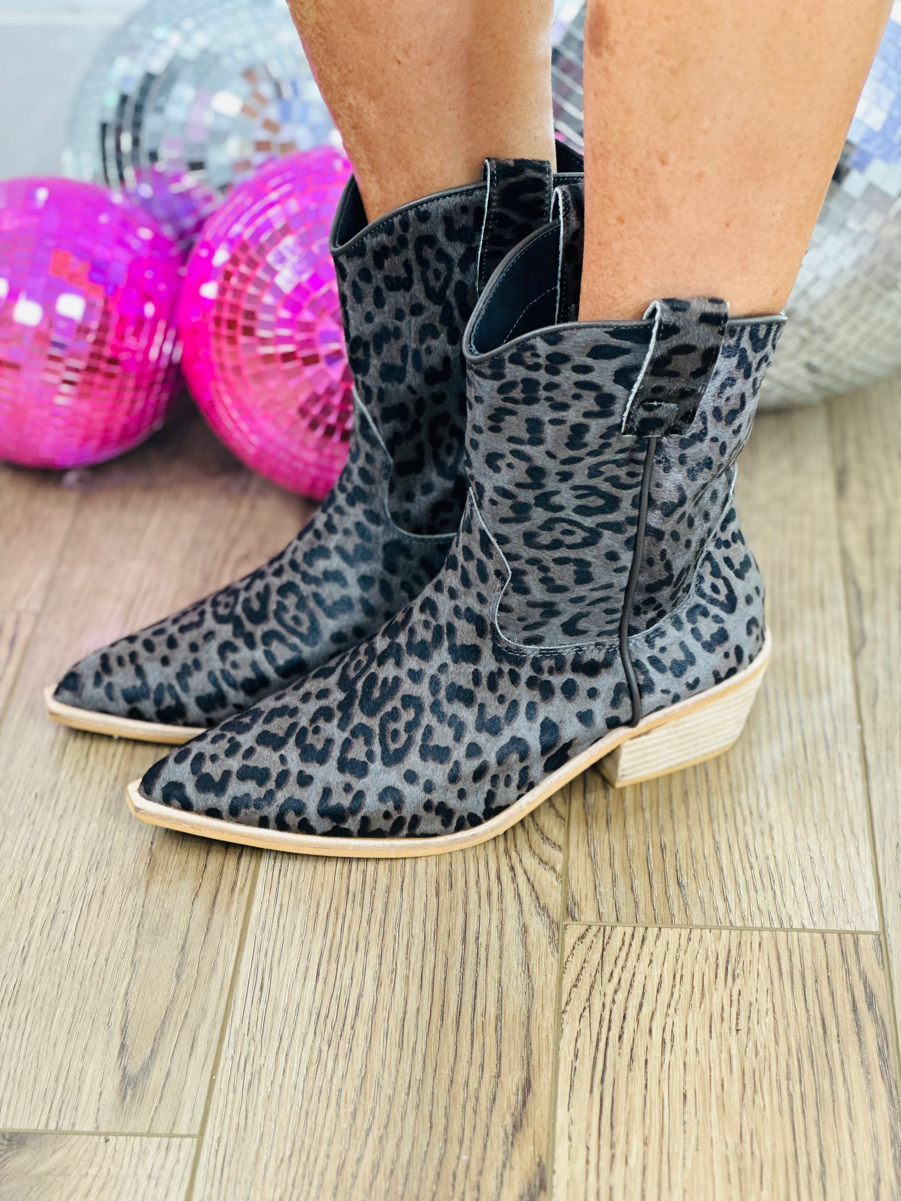 TONI-GREY LEOPARD HAIR