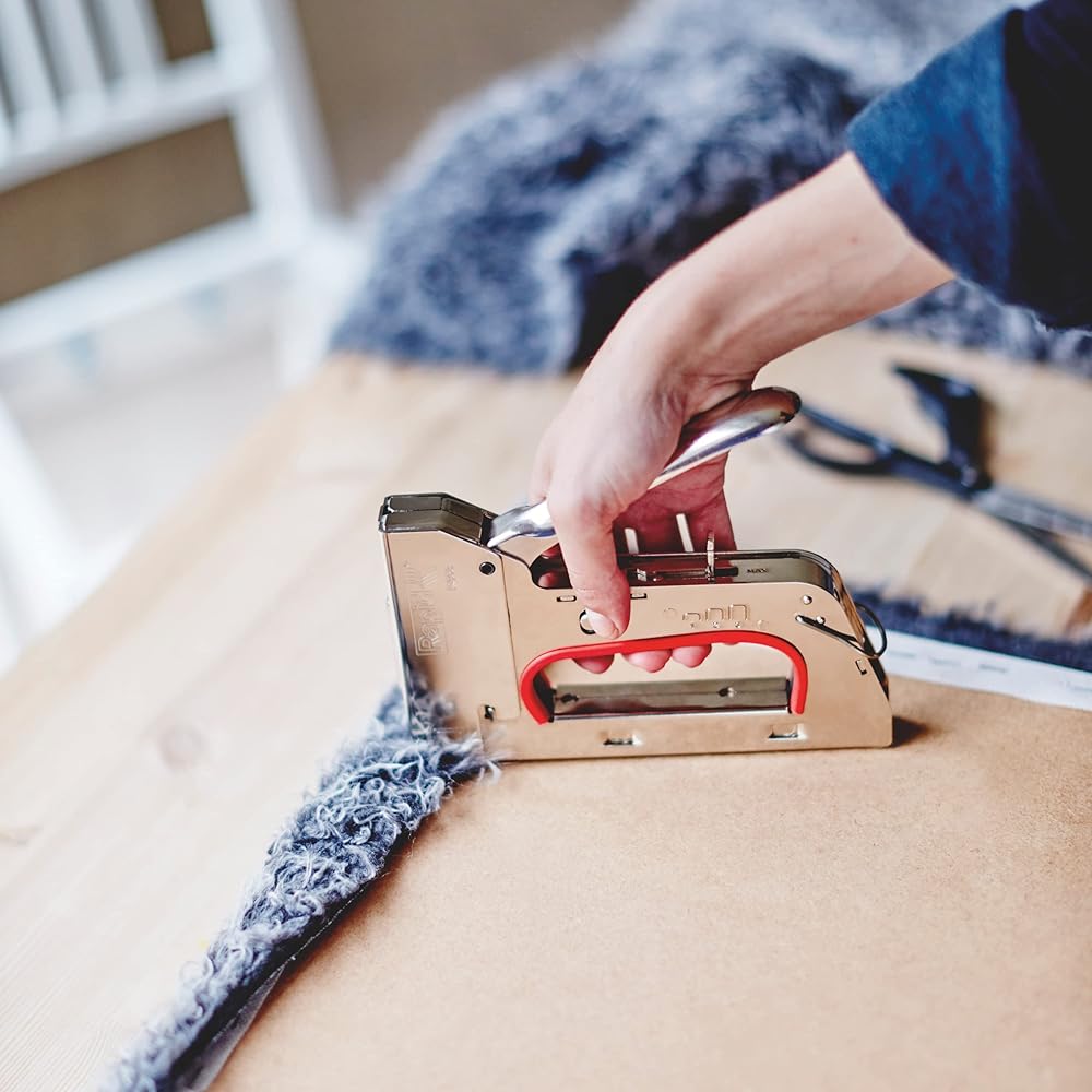 Rapid - Agrafeuse PRO R533 pour Agrafes N°53, Agrafeuse pour Tissus avec 3 Puissances au Choix, Gachette Facile à Actionner & Poignée Ergonomique, Fabriqué en Suède (20511250) : Bricolage