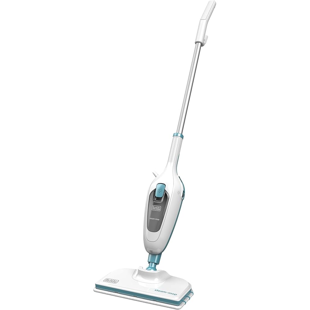 BLACK+DECKER - Balai Vapeur avec Patin Microfibre - Nettoyeur de Sol 1300W - Multi-Surfaces - Temps de Chauffe 25 sec - Tête Pivotante 180° - Réservoir 380 ml - Nettoyage Parfait - FSM13E1-QS : Cuisine et Maison