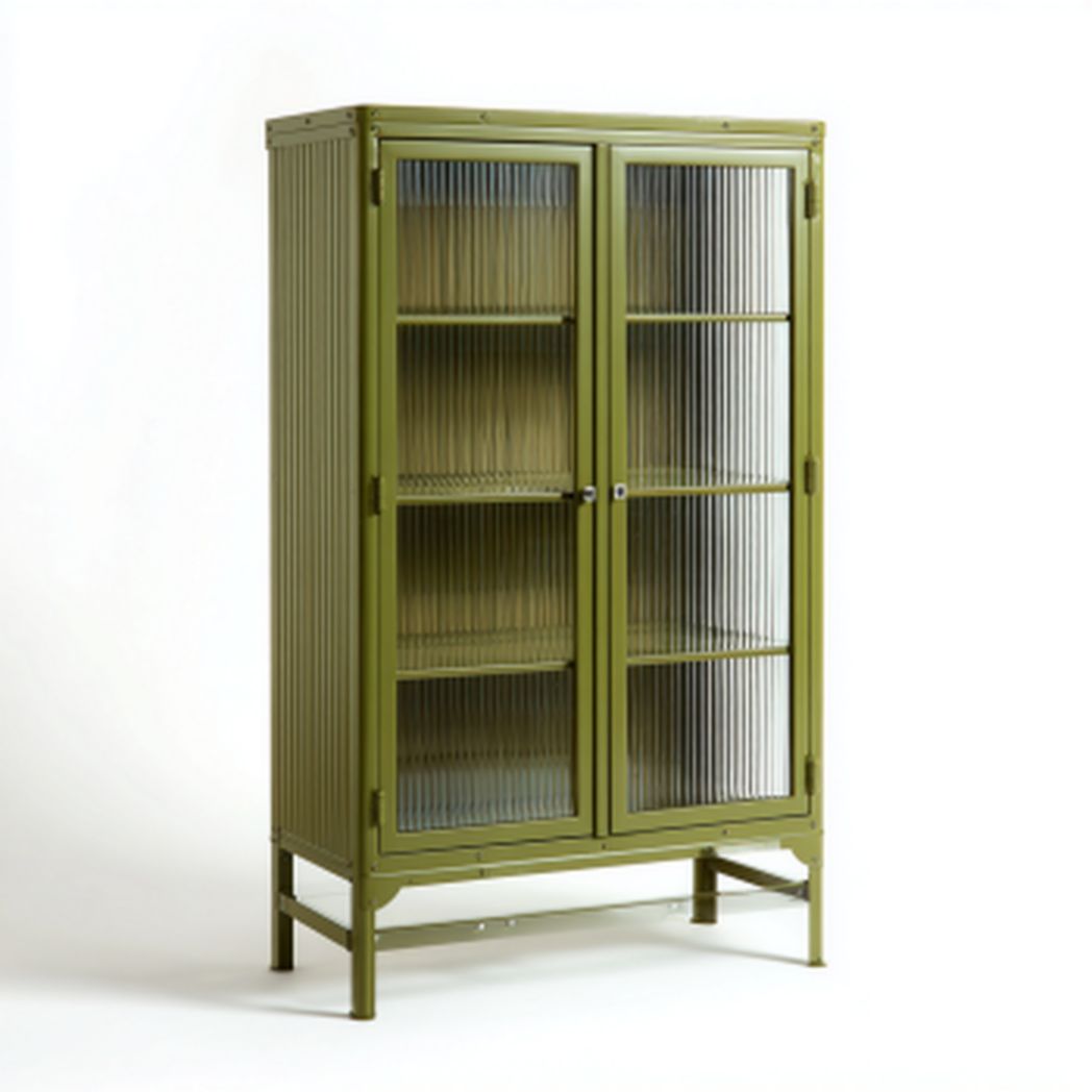 Vitrine en métal vert à deux portes vitrées avec étagères réglables