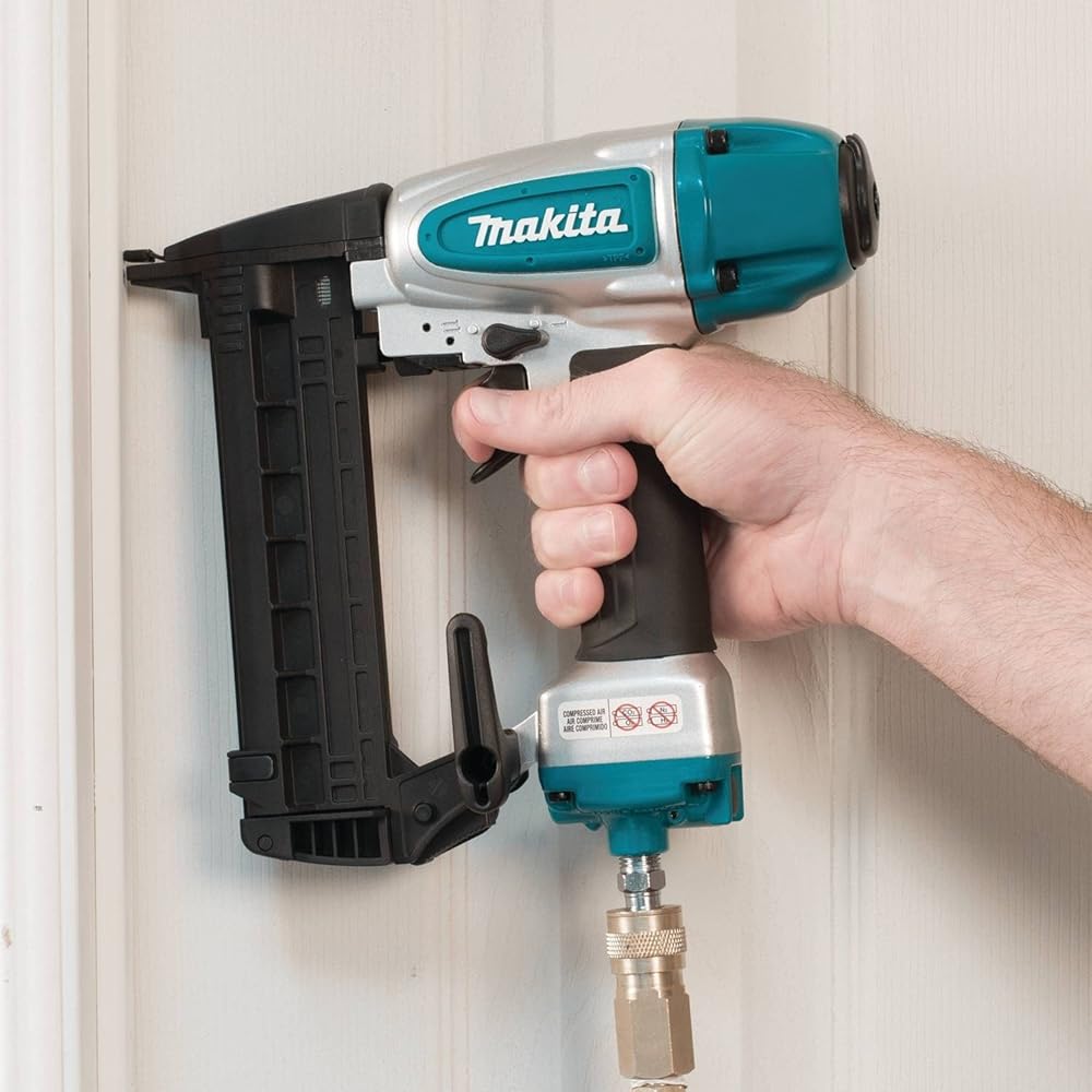 Makita Agrafeuse à couronne étroite AT638A 18G : Bricolage