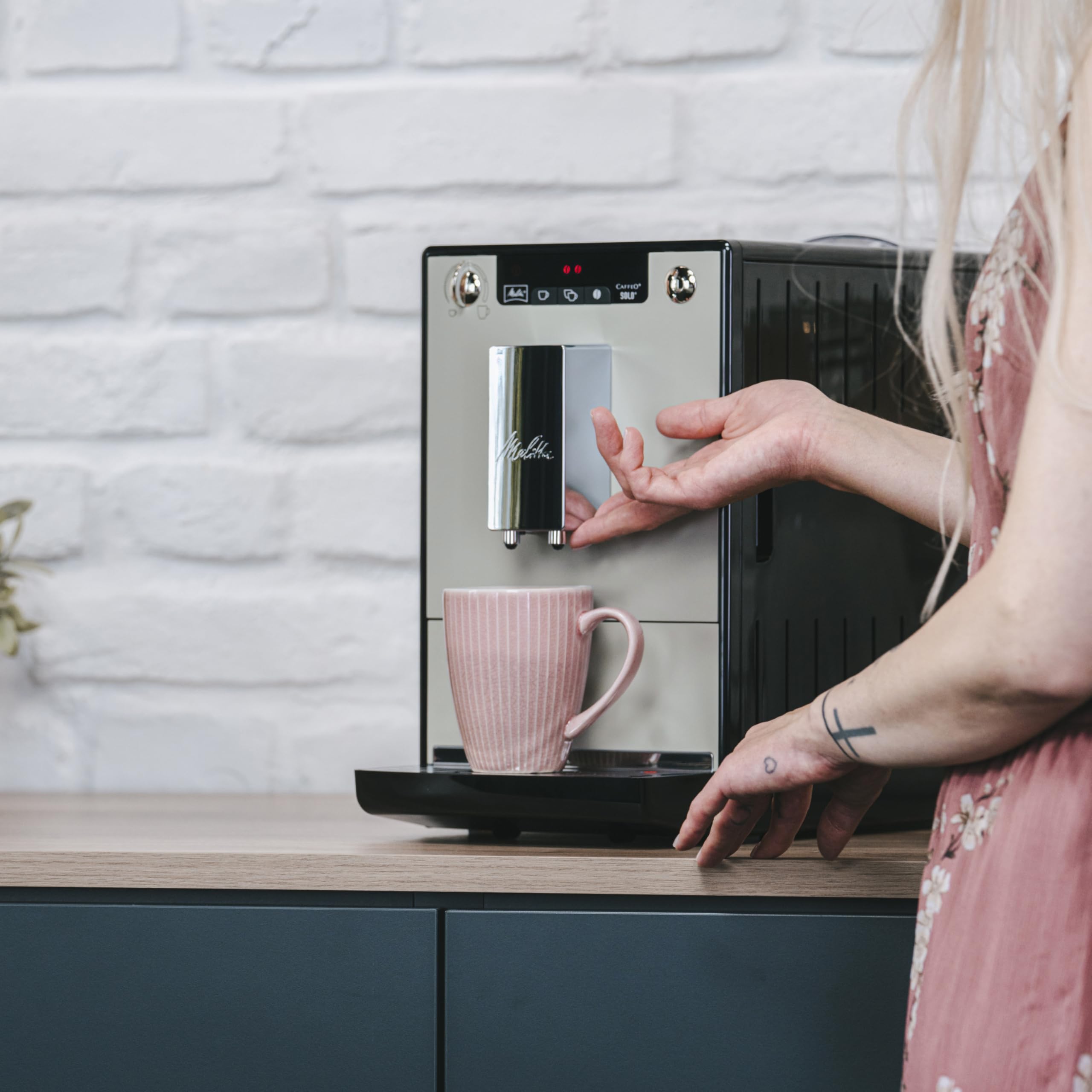 Melitta Solo Sandy Grey, Machine à Café à Grains avec Broyeur et Système d'Extraction des Arômes, Affichage LED, Mode 1 à 2 Tasses, Expresso, Automati