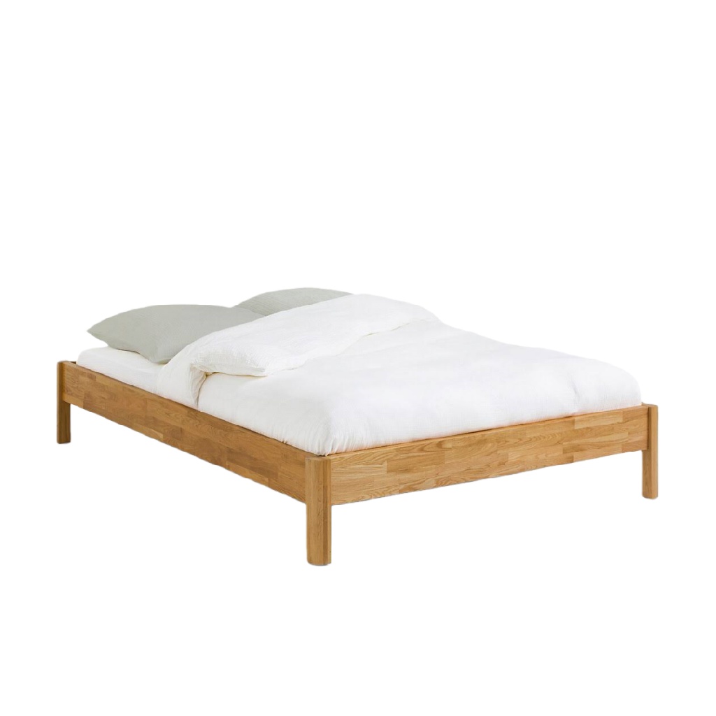 Lit bas en bois massif naturel — Design minimaliste scandinave