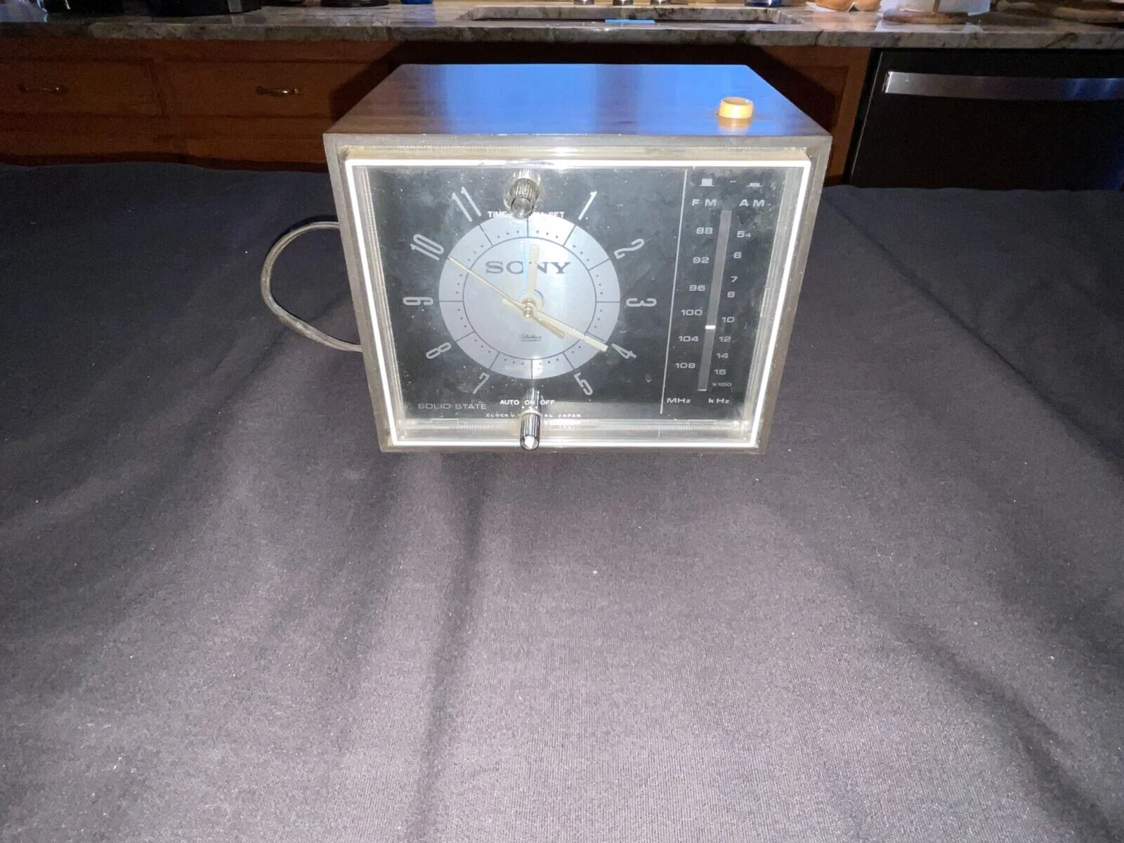 Sony 7fc-34w Fm/Am Solid State Clock Radio