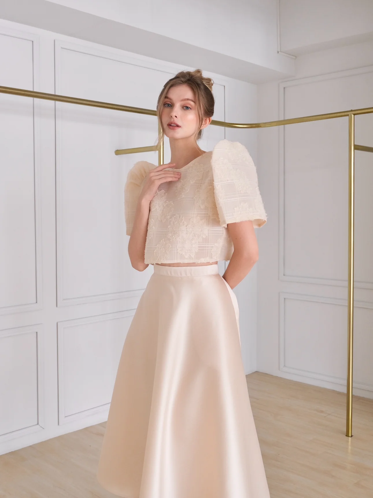 Maria top (CREAM EMBOSSED)
