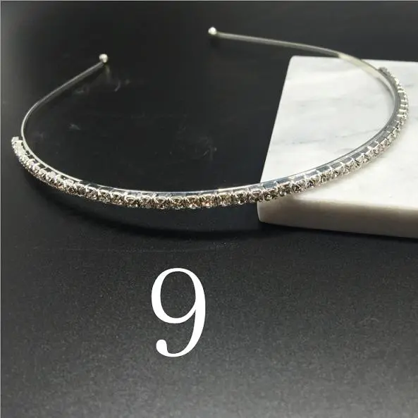 White Flower Combs for Women and Girls - Elegant Fashionable Hair Combs in Lace