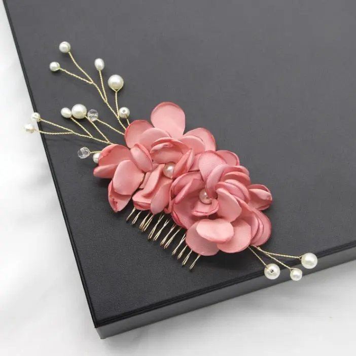 White Flower Combs for Women and Girls - Elegant Fashionable Hair Combs in Lace